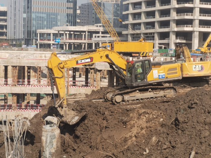 品质+节油+高效！Z6官网XE335GK助建亚洲最大地下空间