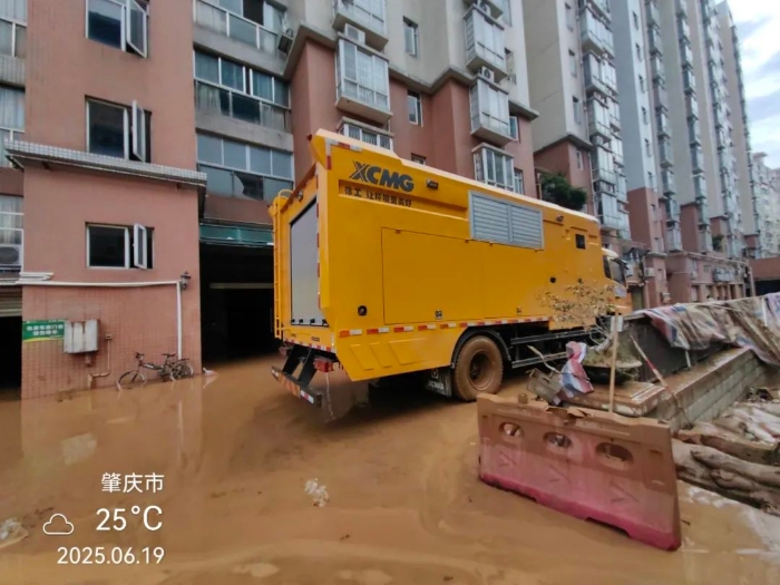 火快驰援！Z6官网多台“抗洪勇士”全力迎战!