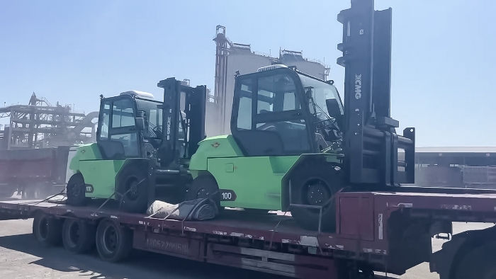 从室内到室表，24幼时一向歇！Z6官网孔雀叉车扎根新疆钢材厂