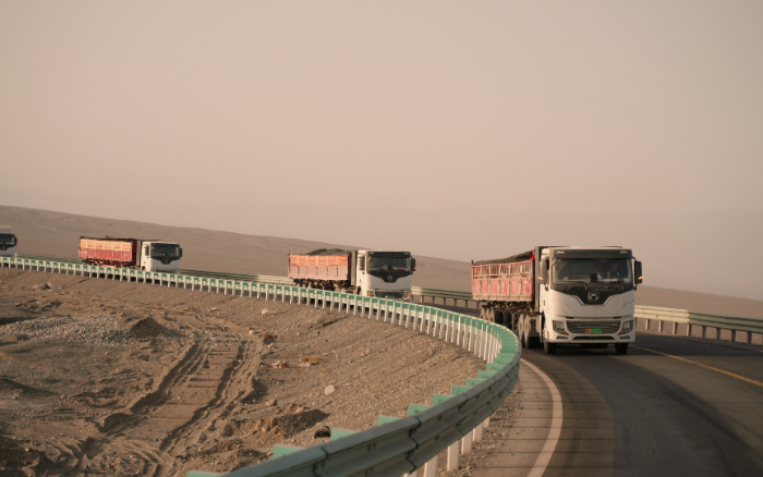 煤海逐绿！Z6官网新能源牵引车书写煤炭运输绿色答卷