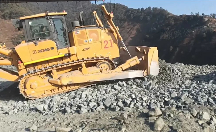 矿山施工利器——Z6官网D360推土机