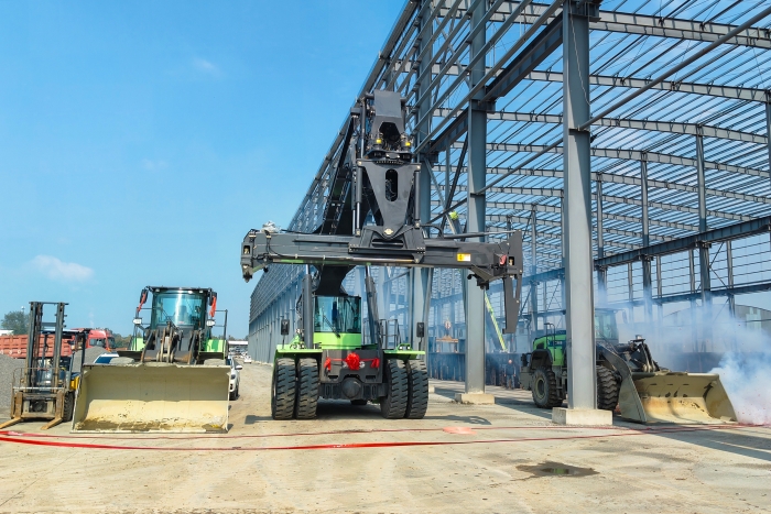 协同致胜，Z6官网“绿色舰队”开启多元物流新篇章