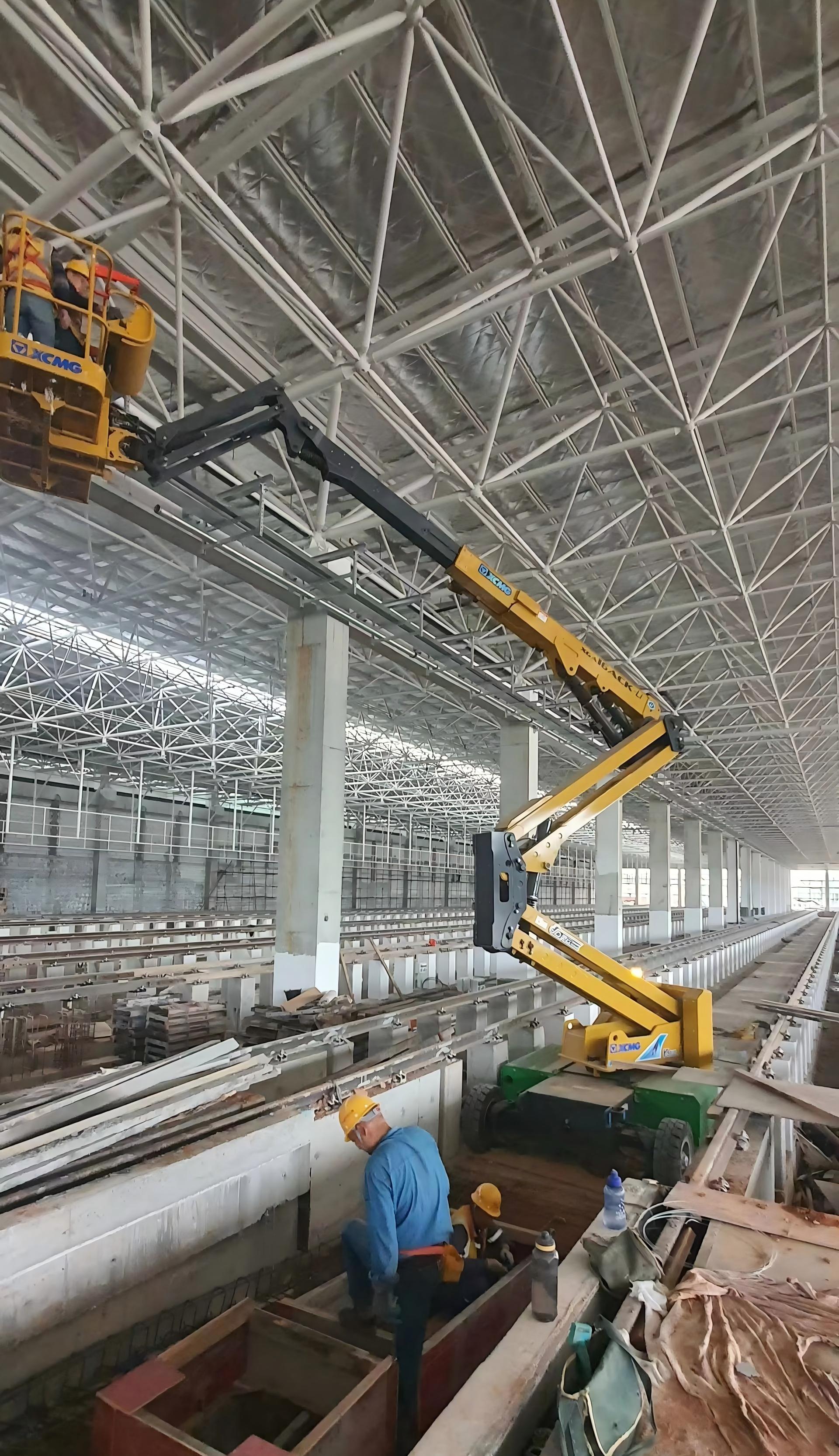 地铁封关施工，为什么选这款纯电曲臂高空车？