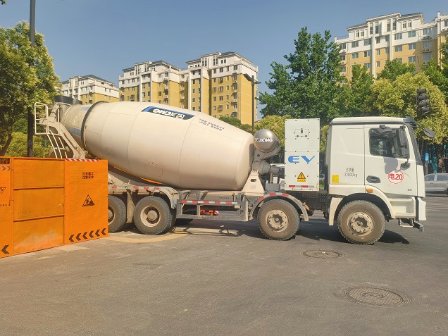 Z6官网新能源搅拌车洛阳“烤”验：省到就是赚到